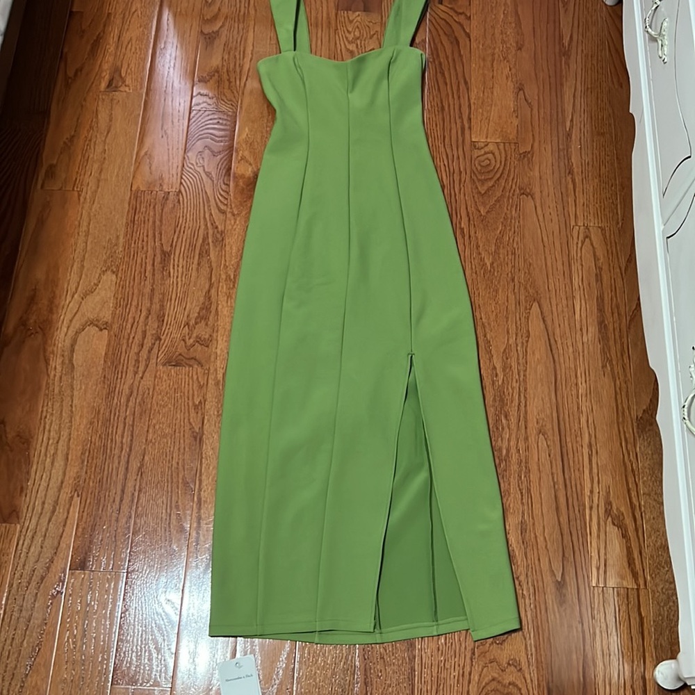 Light Green Abercrombie dress - Picture 2 of 8